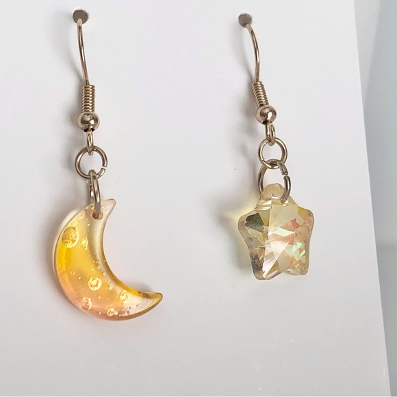 New Handmade Star and Moon Celestial Space Astronomy Astrology Earrings Yellow - Picture 2 of 7